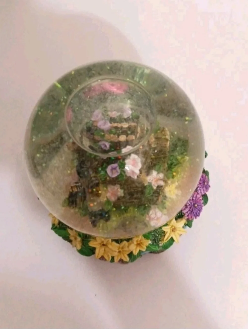 VTG Birdhouse Musical Waterglobe Snow Globe Wind Beneath My Wings Working READ